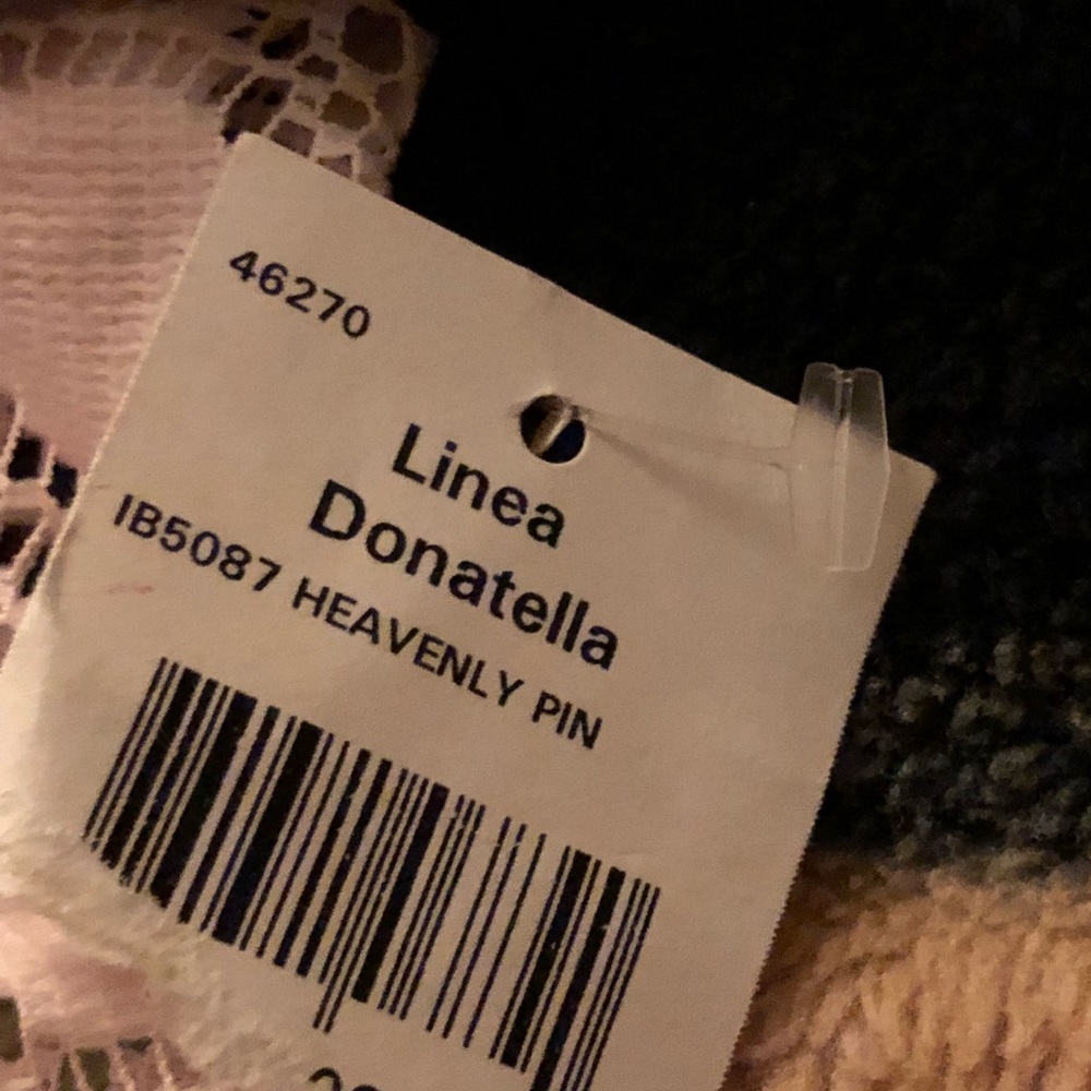 Lingerie - Picture 3 of 5